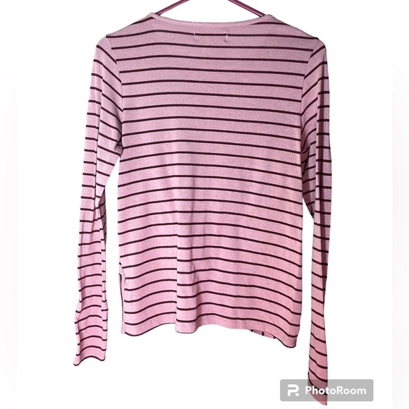EUC! Super soft striped long sleeve with cute twist accent on front - Picture 4 of 4